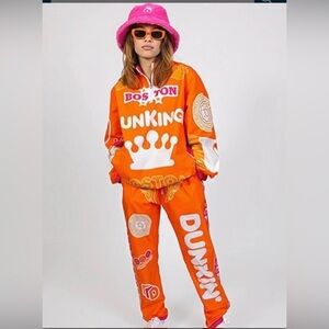 BenAffleck Dunkin Track
Suit - SIZE Small